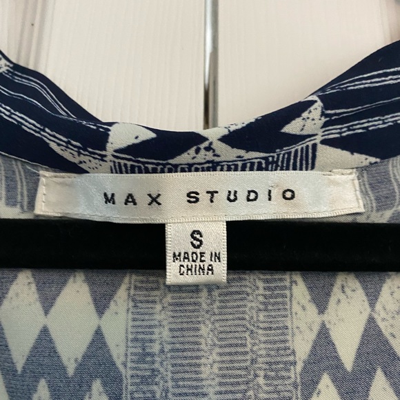 #dress - Picture 3 of 3